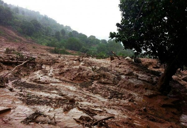 There are fears that at least 100 people are still trapped under the landslide in Ambegaon village in western India [Xinhua]