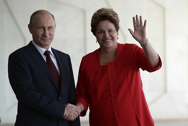 Putin with President of the Federative Republic of Brazil Dilma Rousseff on 14 July 2014 [PPIO]