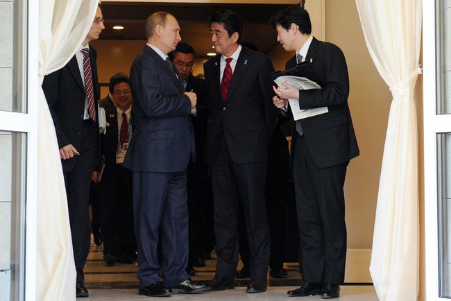 Abe is struggling to maintain a balancing act as he tries to consolidate ties with Putin while toeing the Group of Seven (G7) line on Russian sanctions [PPIO]