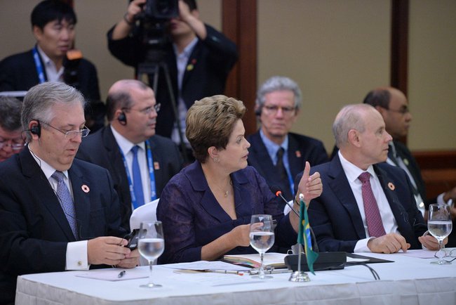 The relationship between China and Brazil has “a promising future”, Xi told Rousseff on the sidelines of the Group of Twenty (G20) Summit in Australia [PPIO]