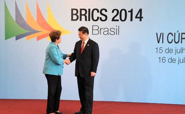 Brazilian President Dilma Rousseff with Chinese President Xi Jinping at the 6th BRICS Summit in Fortaleza, Brazil on 15 July 2014 [PPIO]