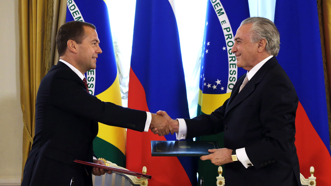 Brazilian Vice President Michel Temer and Russian Prime Minister Dmitry Medvedev headed an inter-governmental commission meet on 16 September 2015 in Moscow [Xinhua]