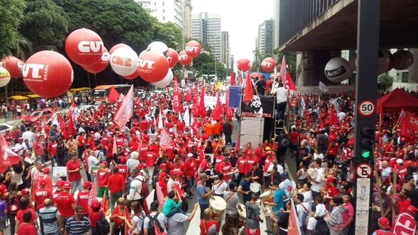 Protests against Rousseff's impeachment proceedings broke out in major Brazilian cities on Wednesday [Image: Workers Party]