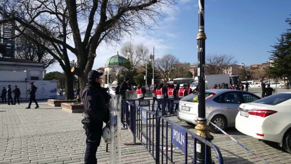 Turkish police cordoned off the area of the attack, a very popular rest area between two landmark historic buildings in a tourist district in Istanbul [Xinhua]