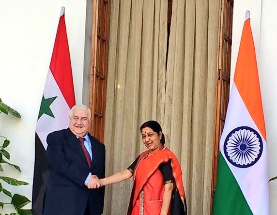 Syrian Foreign Minister Walid al-Moualem with his Indian counterpart Sushma Swaraj in New Delhi on 12 January 2016 [Image: MEA, India]