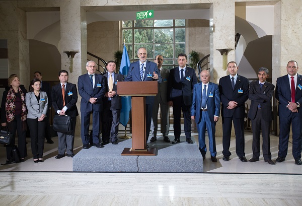 Head of the Syrian government delegation Bashar Jaafari (C) addresses the media at Palais des Nations in Geneva, Switzerland, March 21, 2016 [Xinhua]
