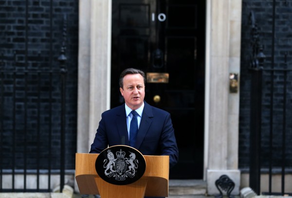 As many had predicted, UK Prime Minister David Cameron announced his plan to resign soon after Britain voted out of the EU [Xinhua] 