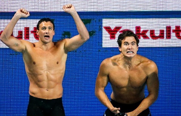 File photo of US swimmer Ryan Lochte (left) [Xinhua]