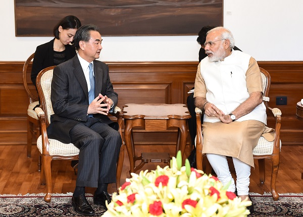  Indian Prime Minister Narendra Modi (R) meets with Chinese Foreign Minister Wang Yi in New Delhi, India, Aug. 13, 2016 [Xinhua]
