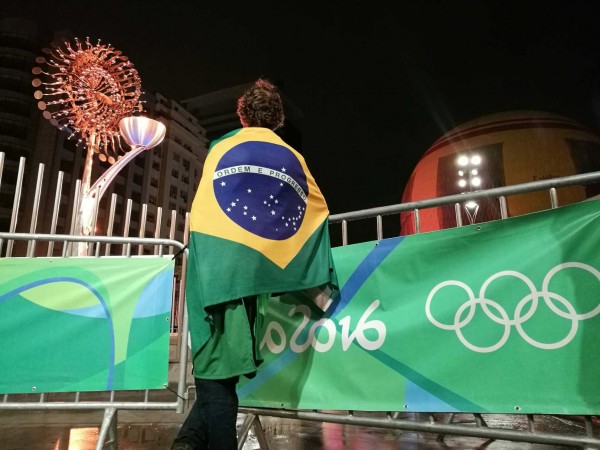 Brazilians bid farewell to the Games as the torch leaves Rio for Tokyo in 2020 [Xinhua]