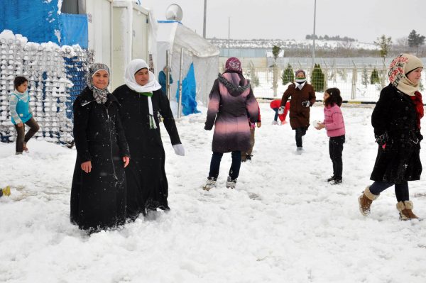 An Arctic blast of snow and freezing rain has put thousands of refugees in Greece and Turkey at risk, charity groups say [Xinhua]